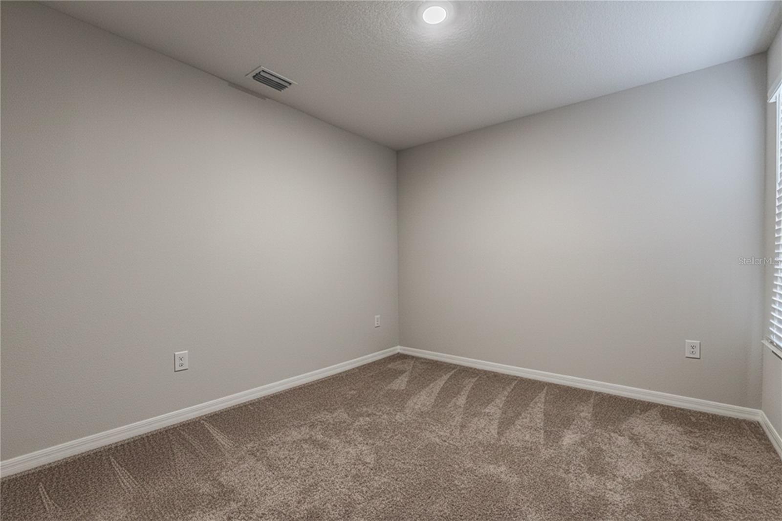 Image 25 of 36 For 4345 Hillock Boulevard