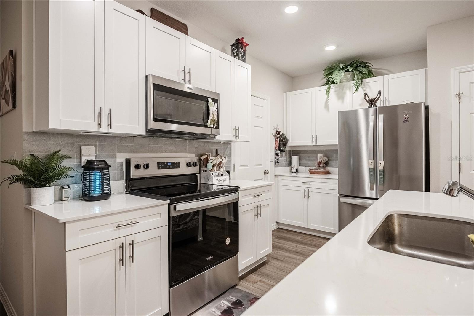 Image 8 of 36 For 4345 Hillock Boulevard