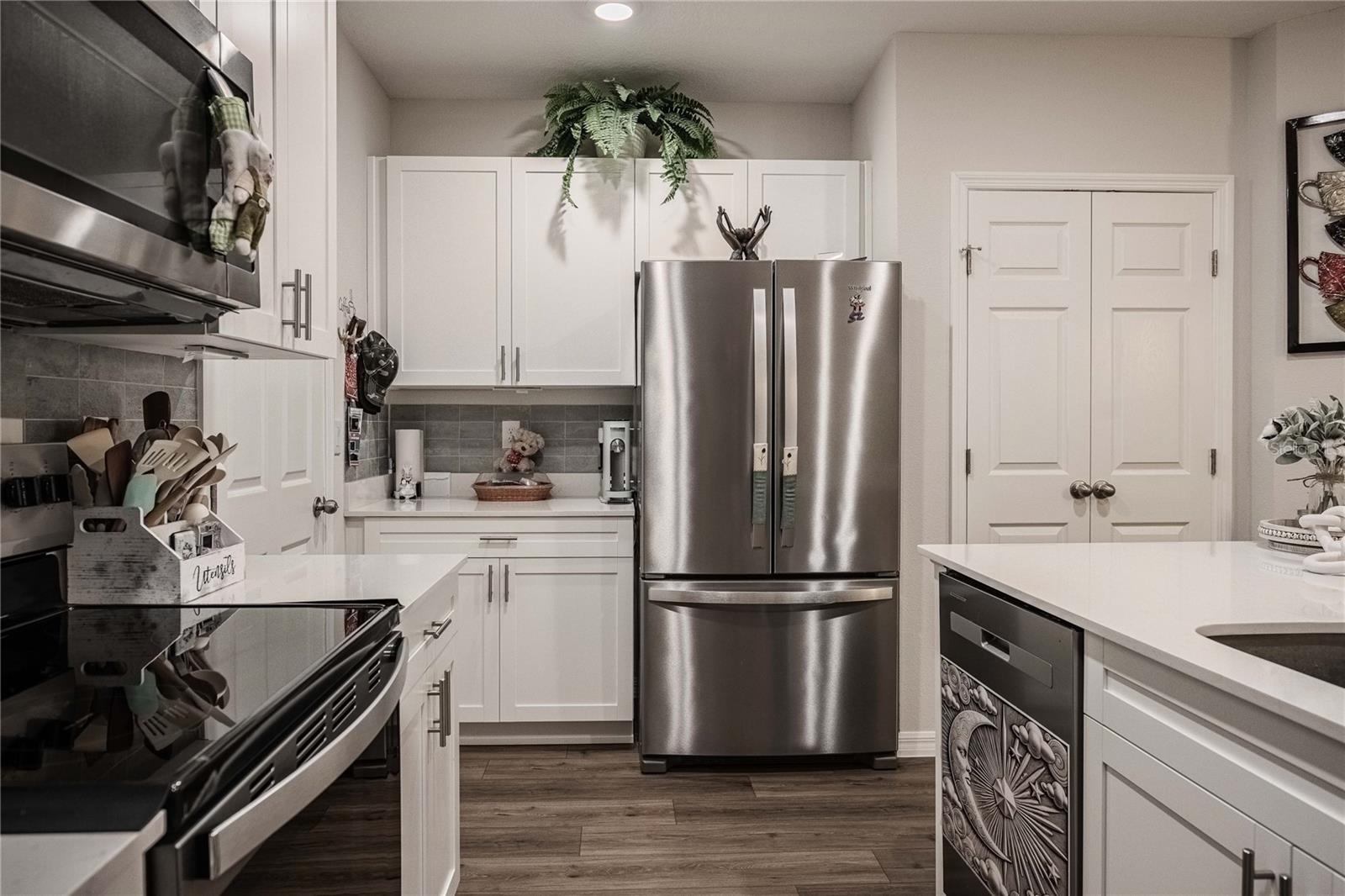 Image 9 of 36 For 4345 Hillock Boulevard