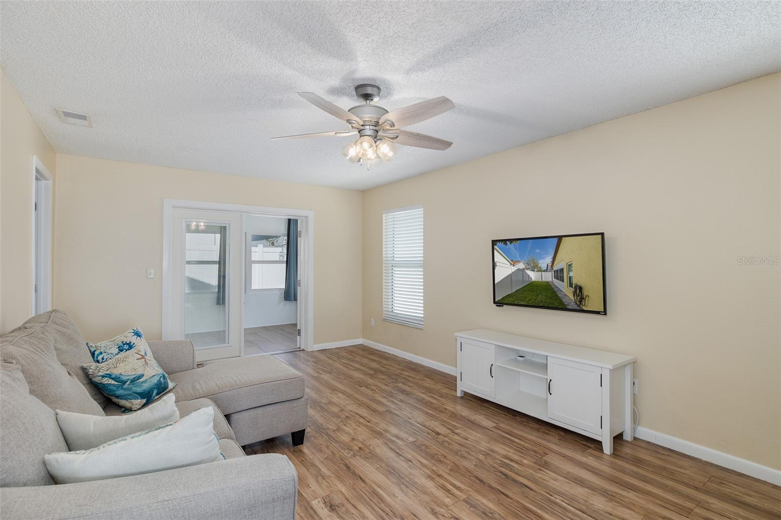 Image 5 of 48 For 6635 Crossbow Lane