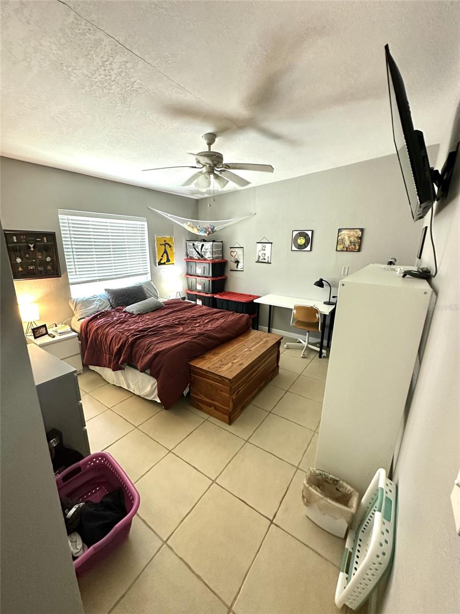 Image 17 of 25 For 15398 2nd Street E