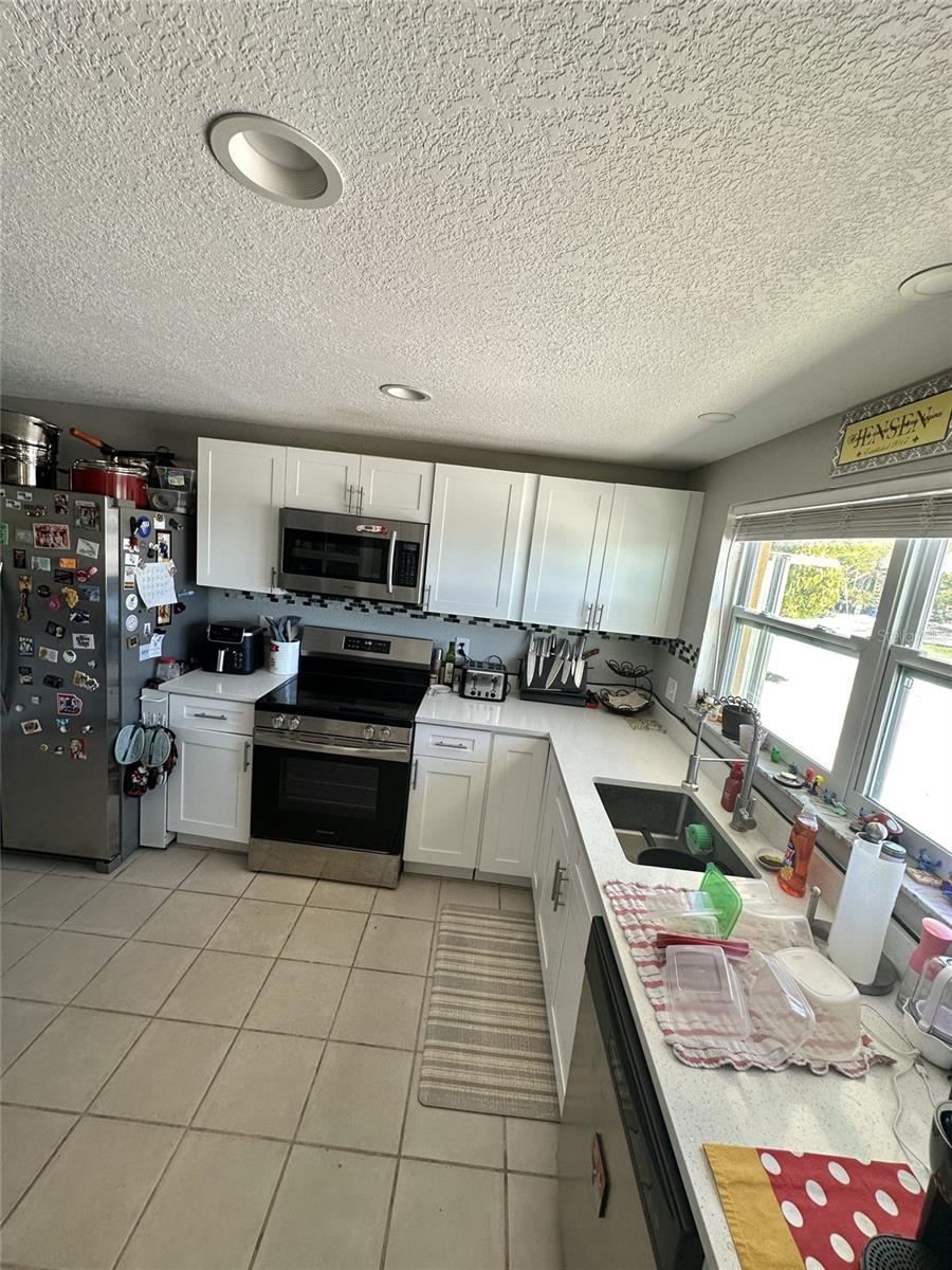 Image 6 of 25 For 15398 2nd Street E