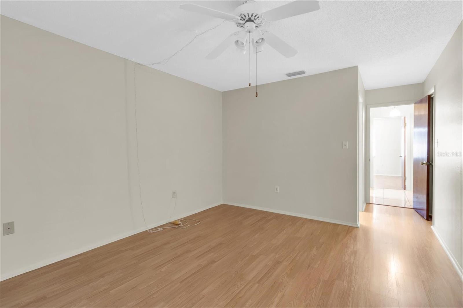 Image 18 of 34 For 2216 Oak Wind Drive