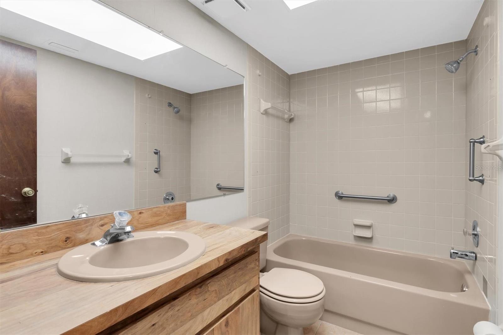 Image 19 of 34 For 2216 Oak Wind Drive