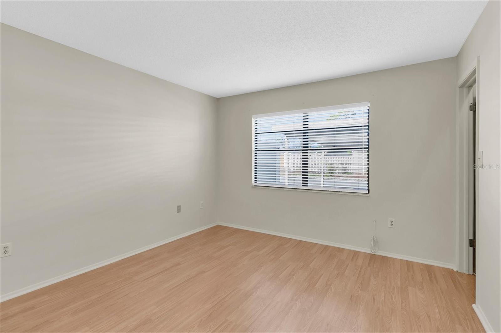 Image 20 of 34 For 2216 Oak Wind Drive