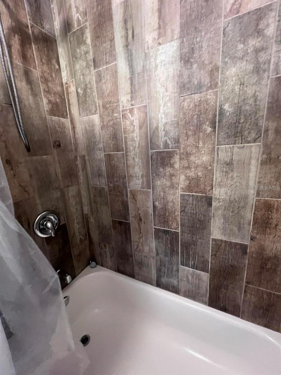 Image 14 of 22 For 2072 Los Lomas Drive