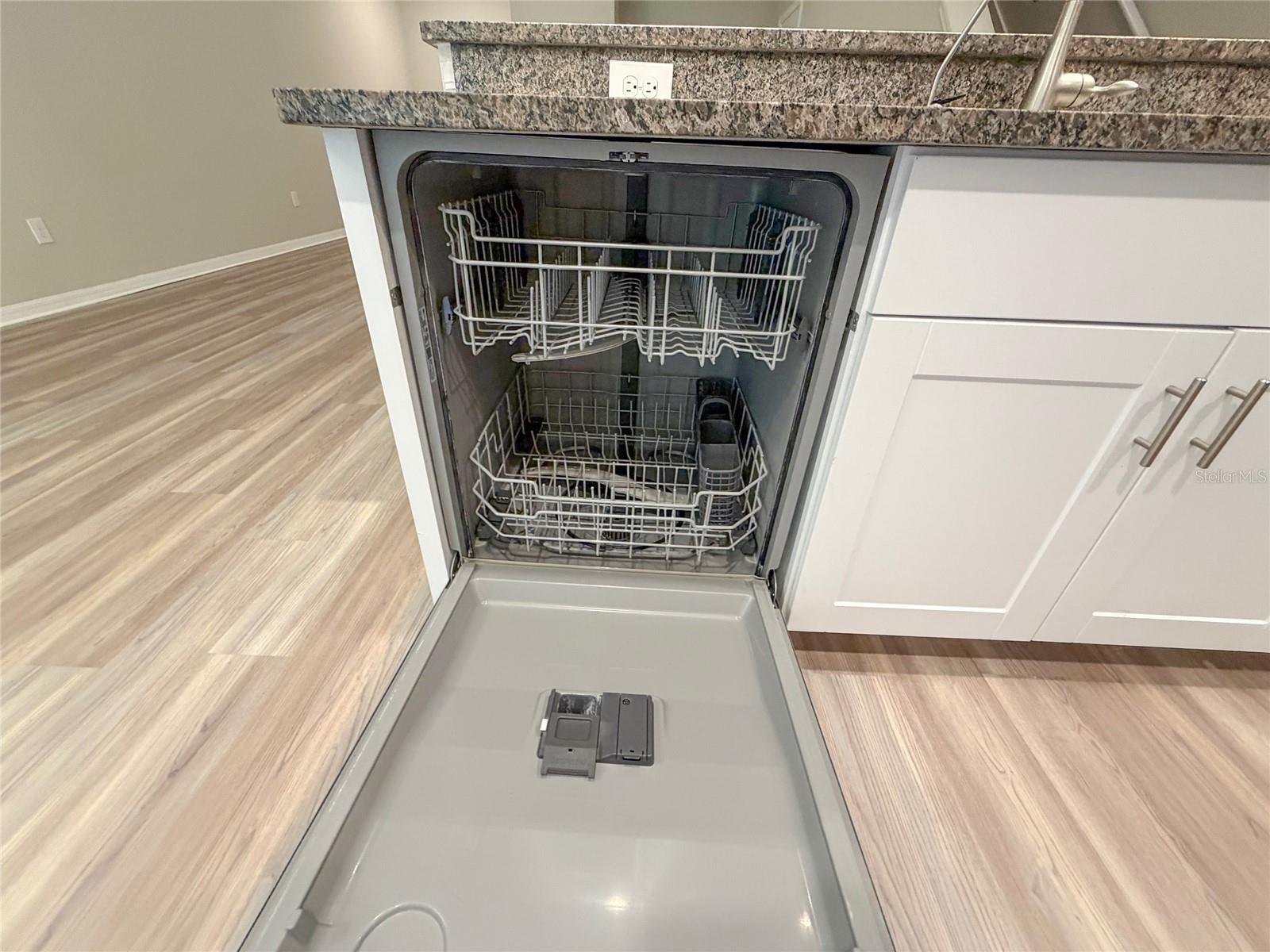 Image 7 of 74 For 11918 Castine Street