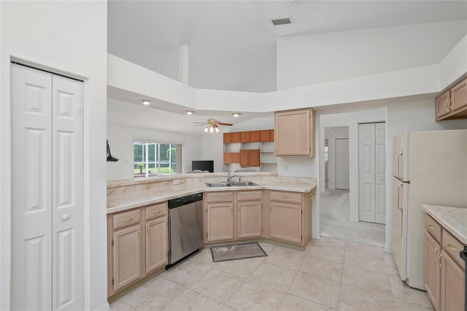 Image 13 of 44 For 13010 Royal George Avenue