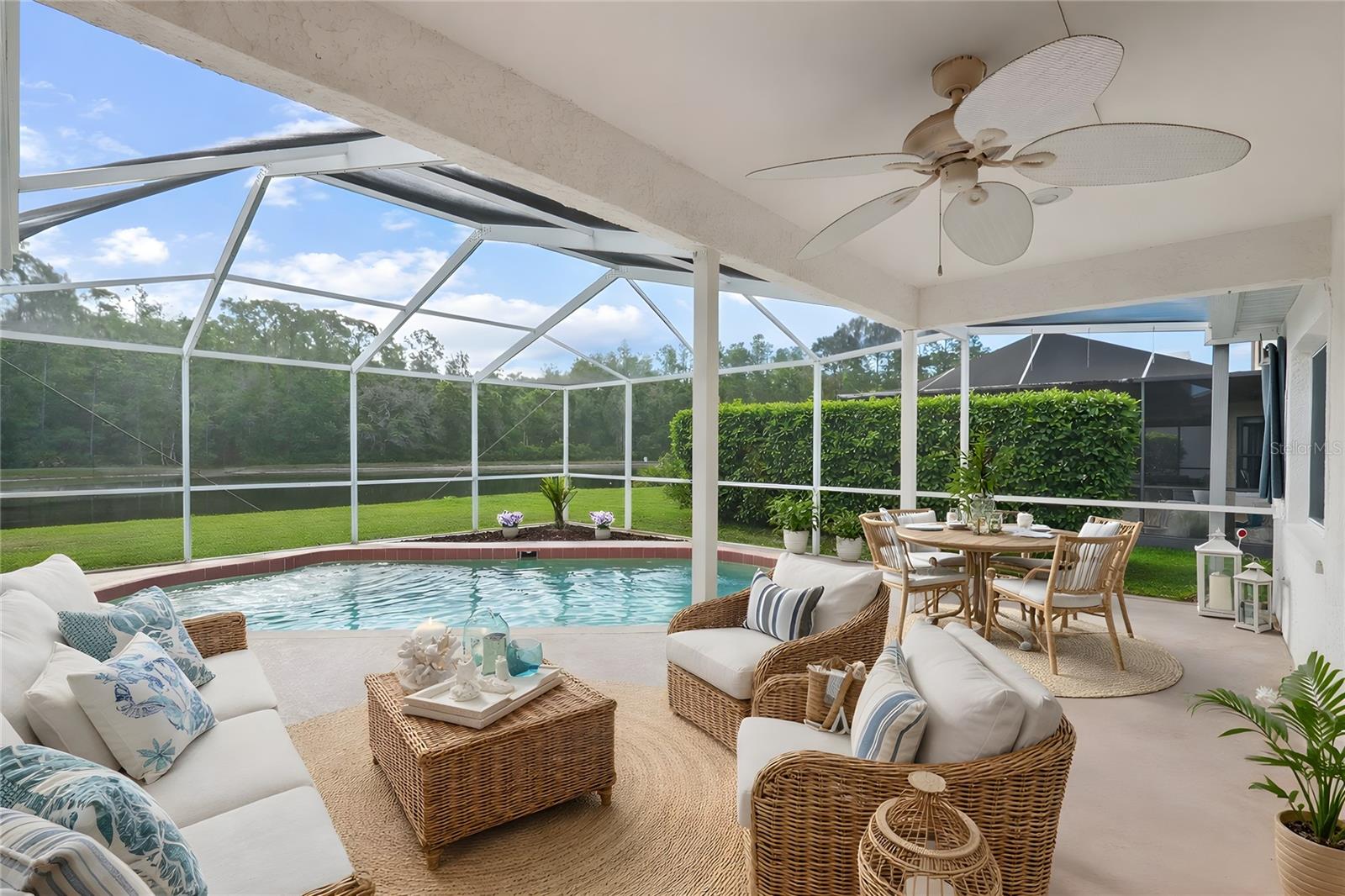 Image 4 of 44 For 13010 Royal George Avenue