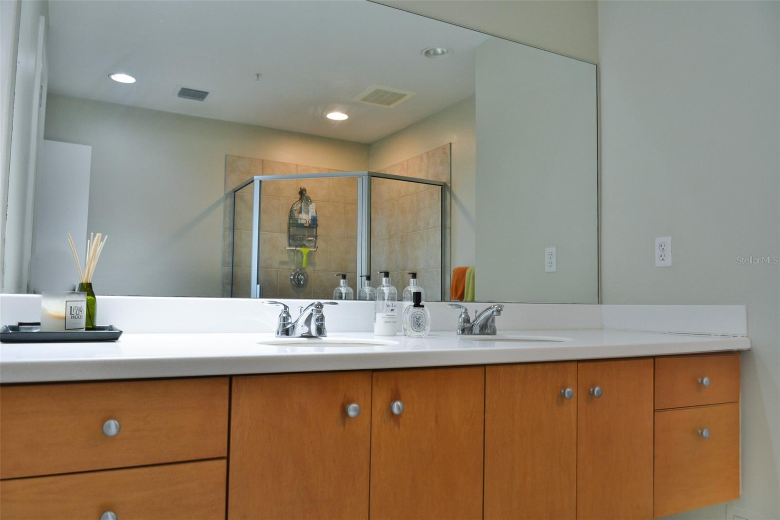 Image 19 of 28 For 1120 Kennedy Boulevard 915