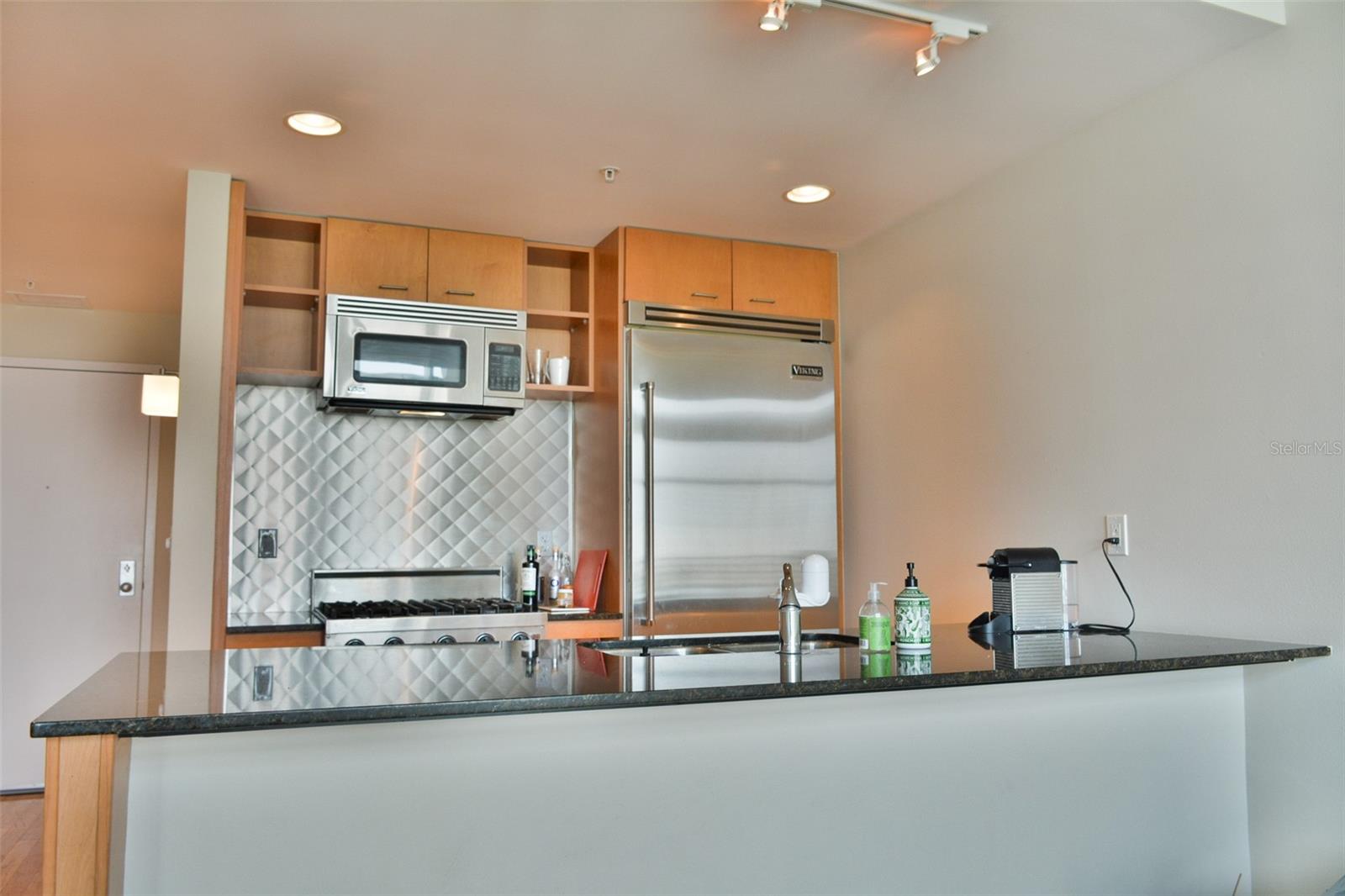 Image 4 of 28 For 1120 Kennedy Boulevard 915