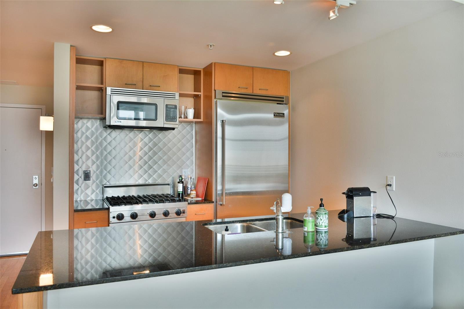 Image 5 of 28 For 1120 Kennedy Boulevard 915