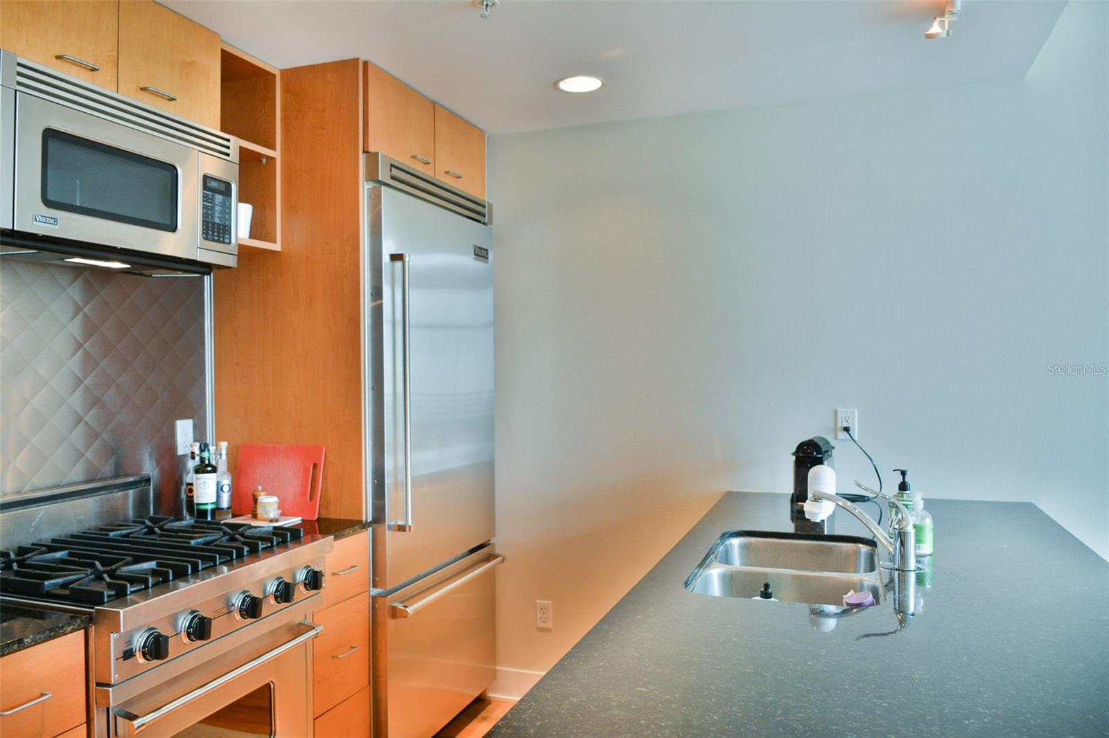 Image 6 of 28 For 1120 Kennedy Boulevard 915