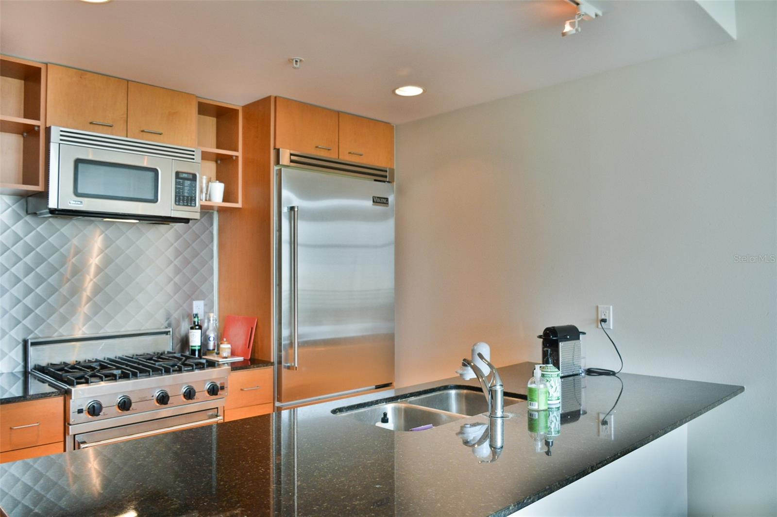 Image 7 of 28 For 1120 Kennedy Boulevard 915