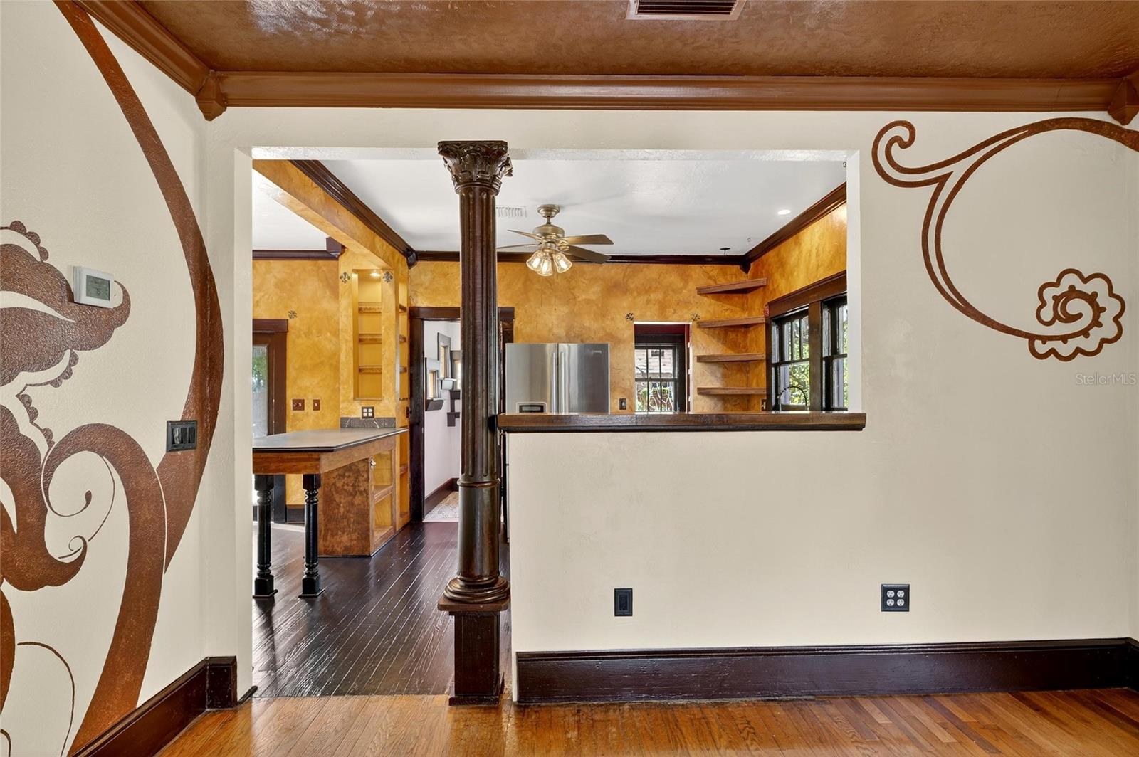 Image 15 of 53 For 810 River Heights Avenue