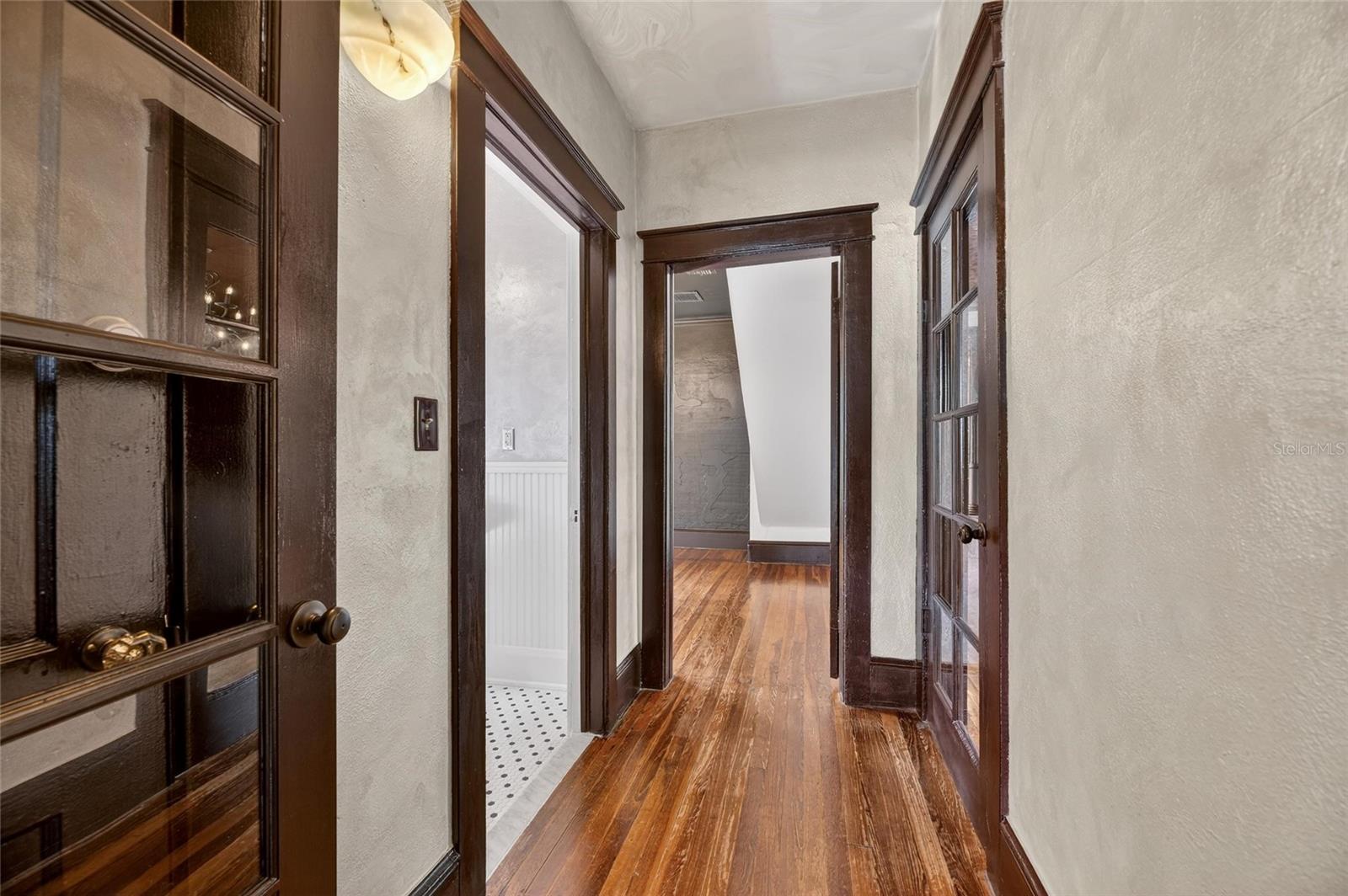 Image 29 of 53 For 810 River Heights Avenue