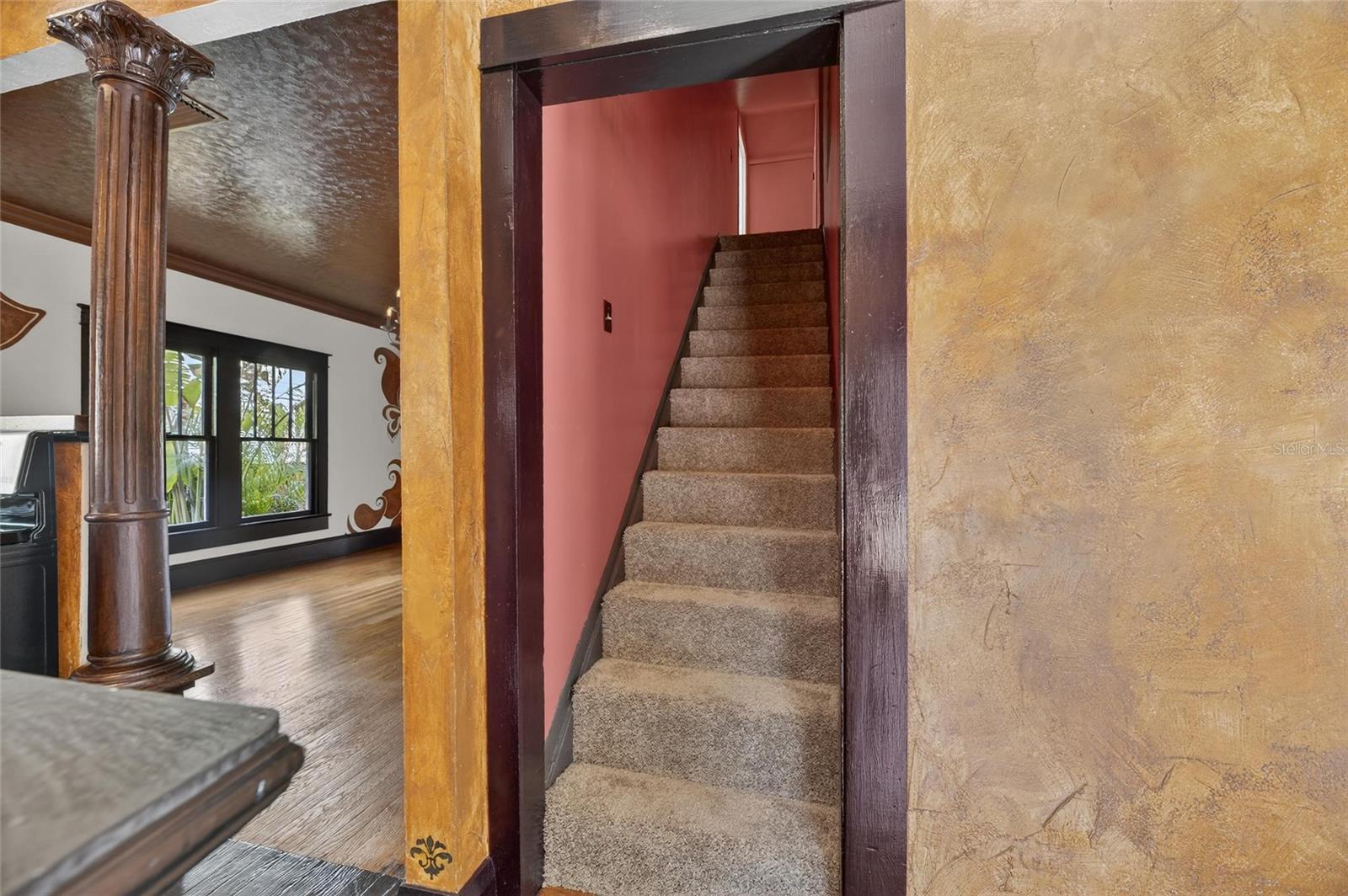 Image 35 of 53 For 810 River Heights Avenue