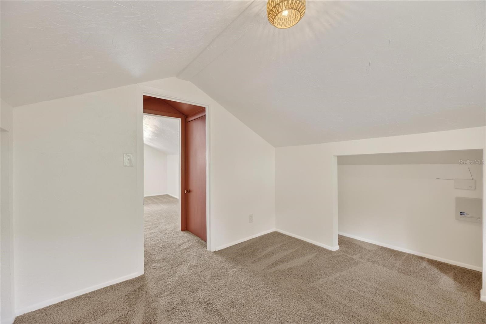 Image 39 of 53 For 810 River Heights Avenue