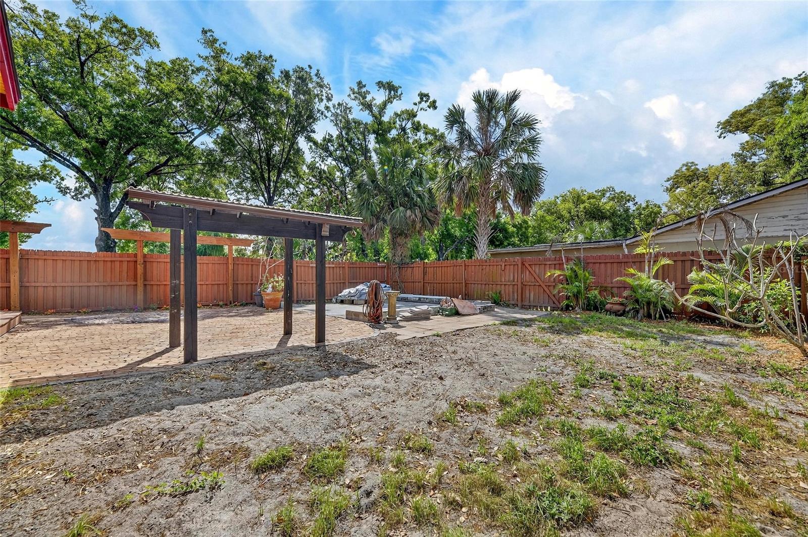 Image 47 of 53 For 810 River Heights Avenue