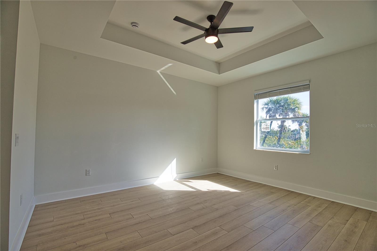 Image 10 of 21 For 5 Mate Drive