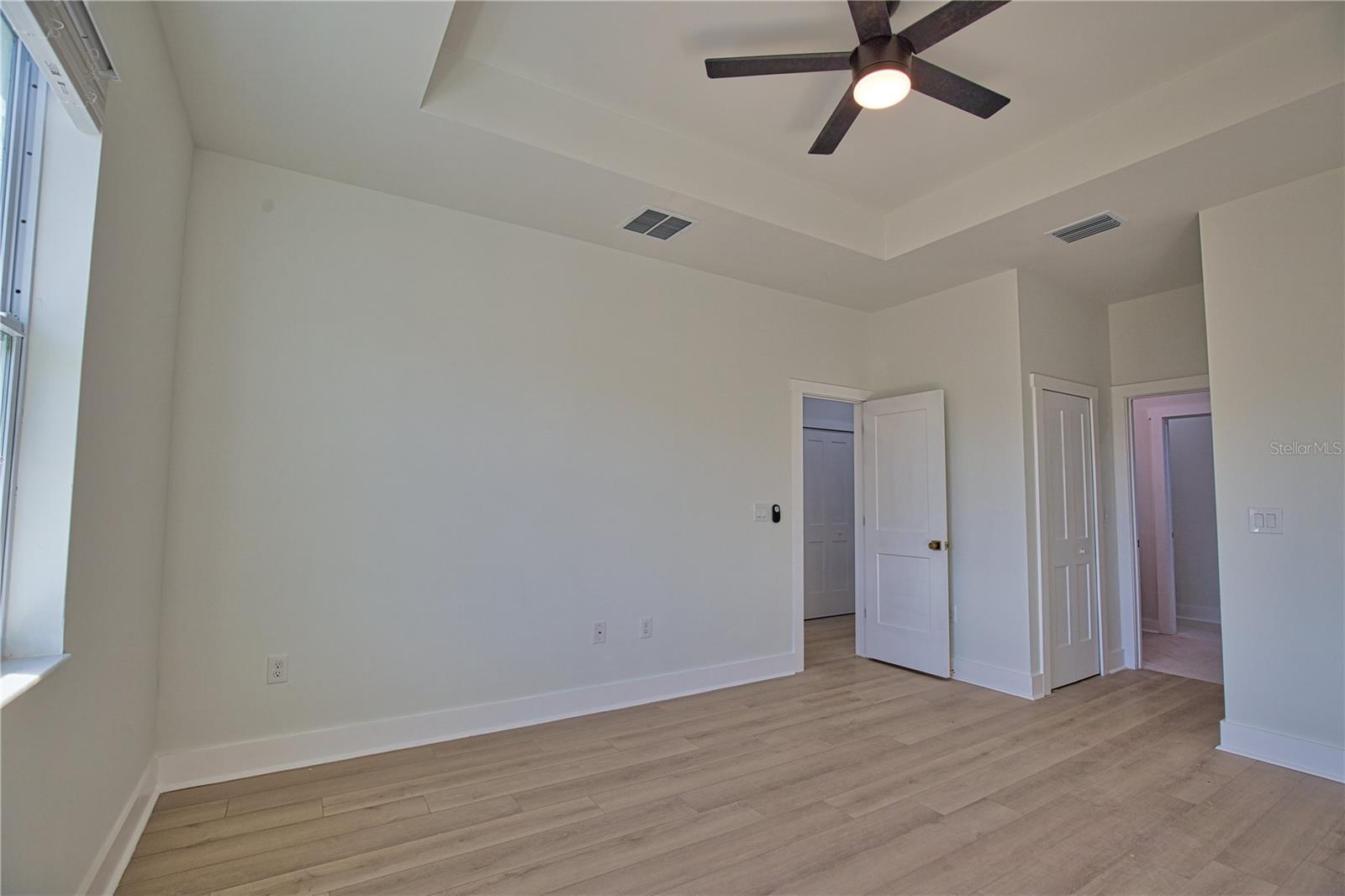 Image 11 of 21 For 5 Mate Drive