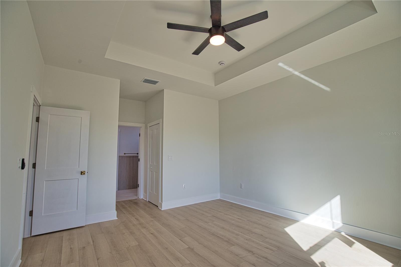 Image 12 of 21 For 5 Mate Drive