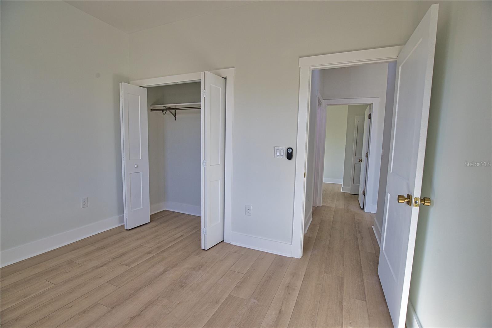 Image 19 of 21 For 5 Mate Drive