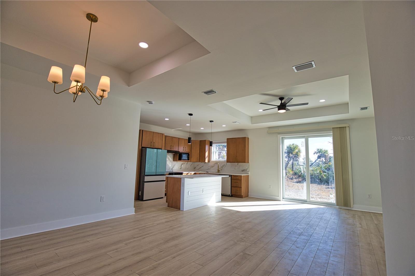 Image 4 of 21 For 5 Mate Drive