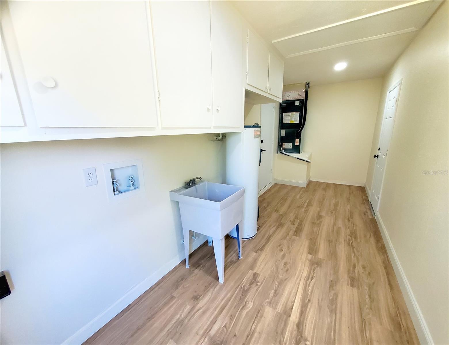 Image 32 of 45 For 1637 Caledonia Drive