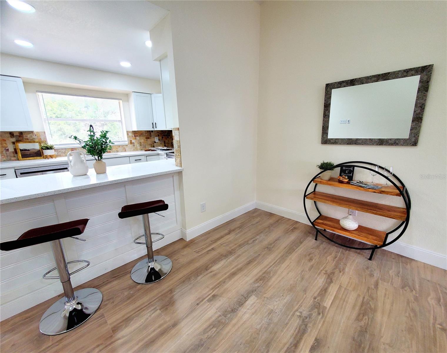 Image 8 of 45 For 1637 Caledonia Drive