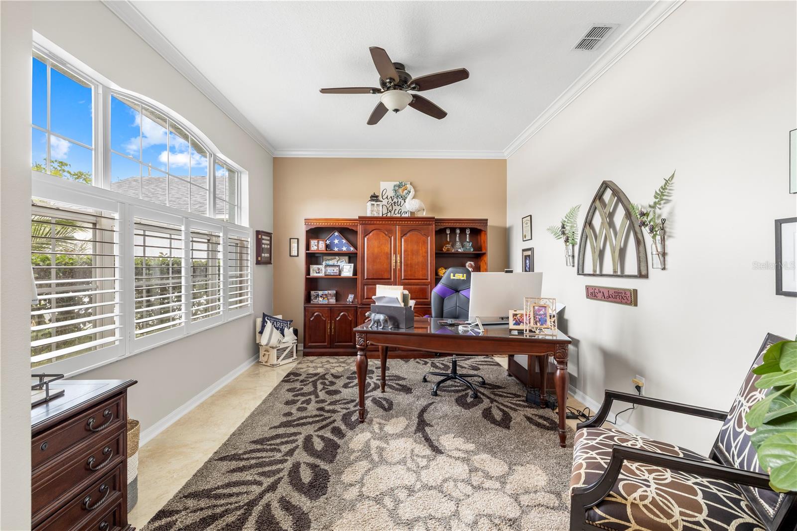 Listing photo id 3 for 1352 Big Creek Drive