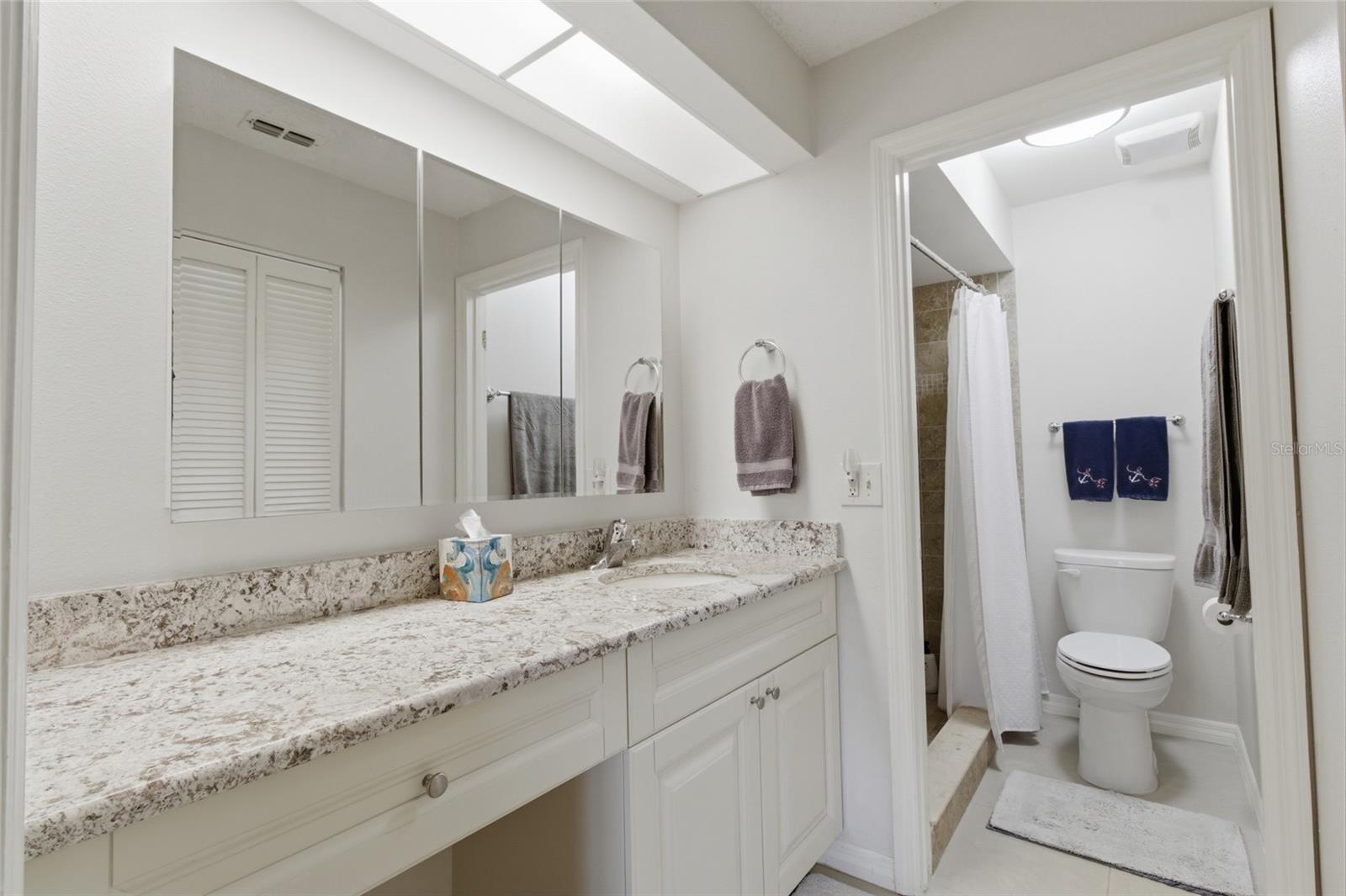 Image 17 of 31 For 2701 Countryside Boulevard 101