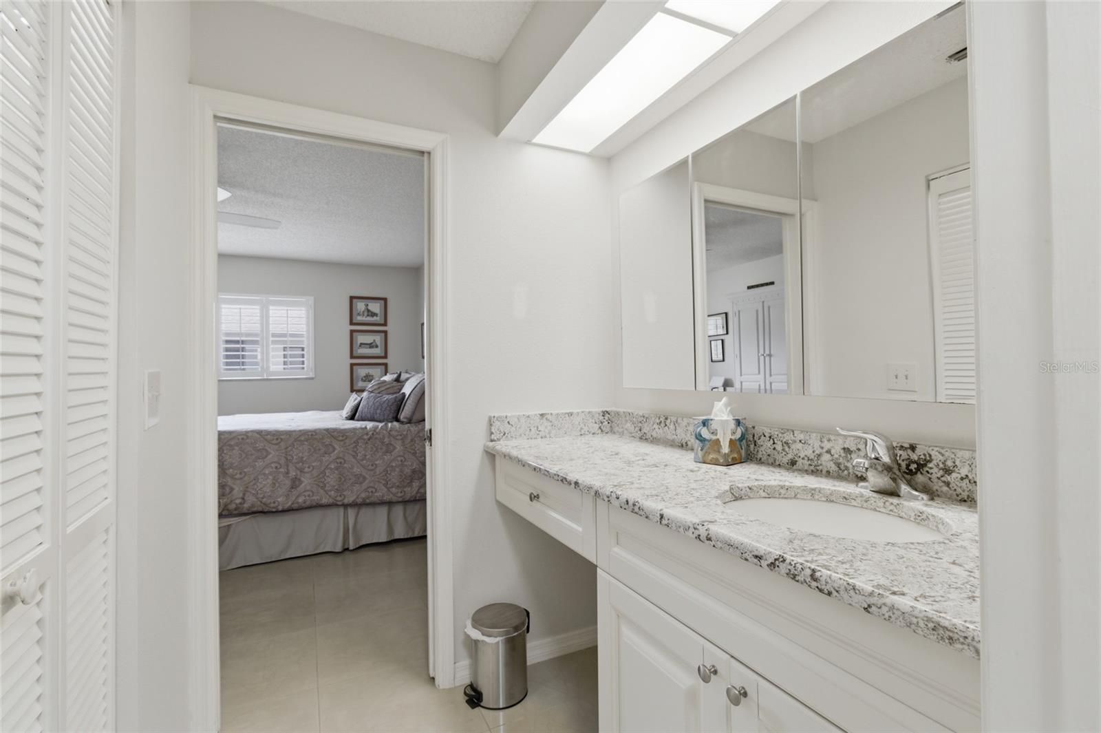 Image 18 of 31 For 2701 Countryside Boulevard 101