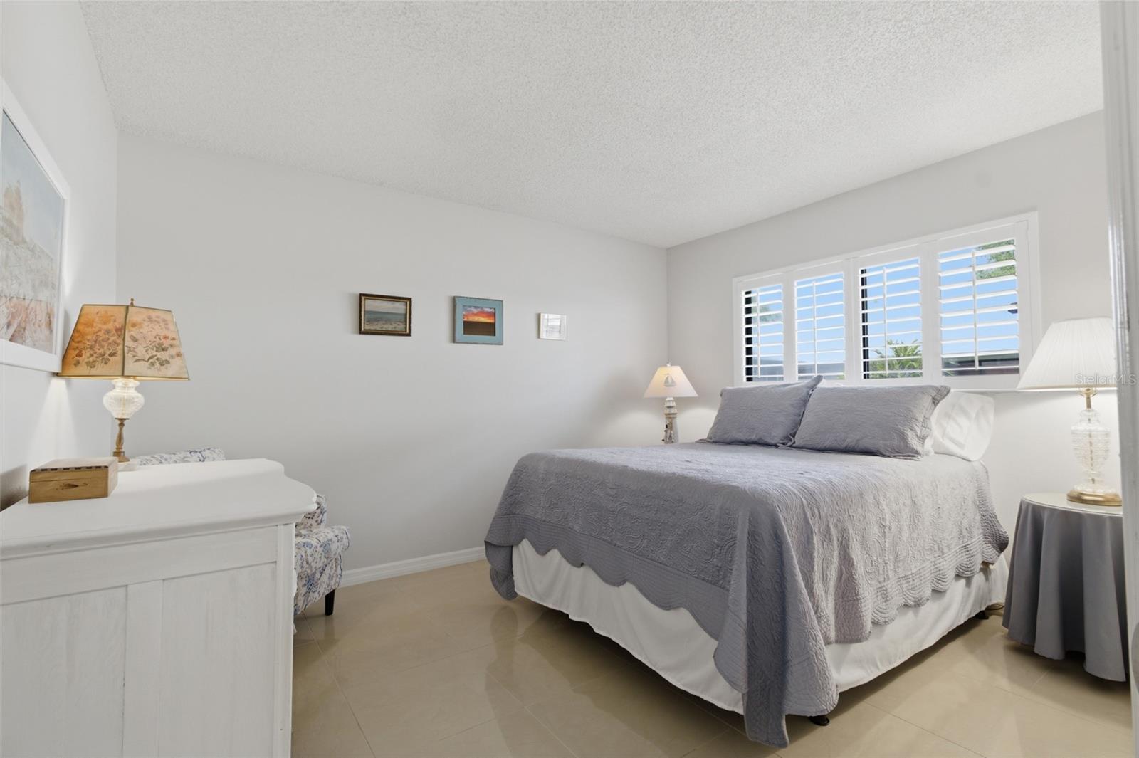 Image 21 of 31 For 2701 Countryside Boulevard 101