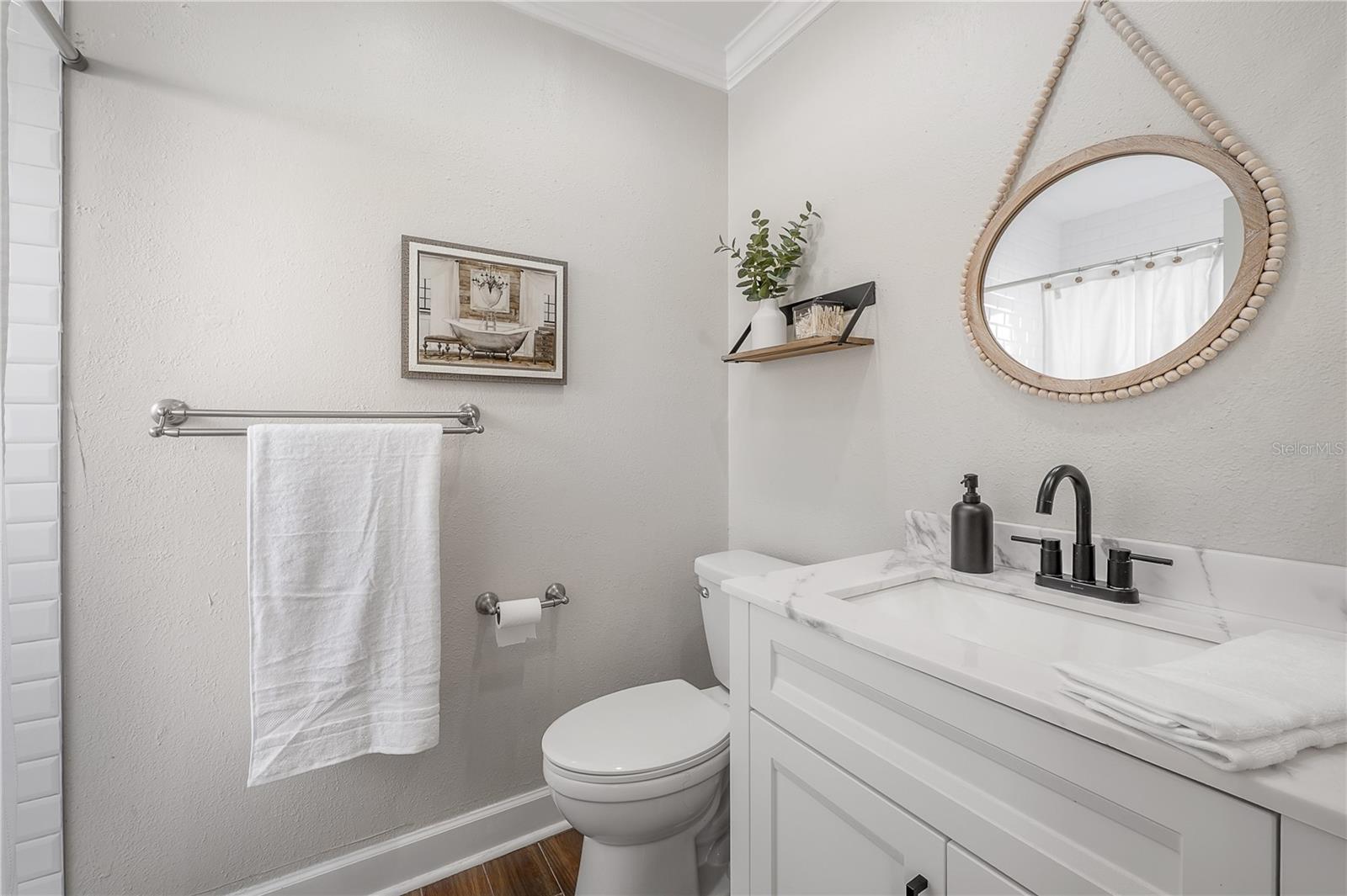 Listing photo id 25 for 8831 Hampden Drive