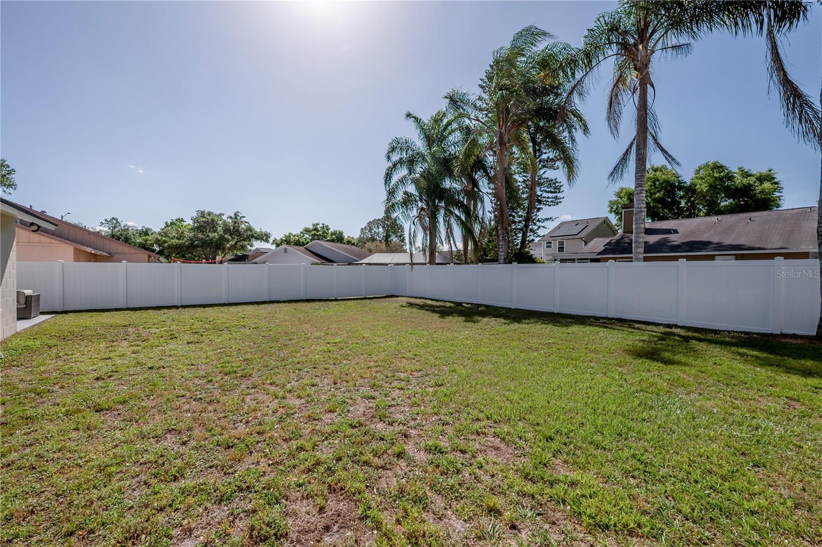 Listing photo id 42 for 8831 Hampden Drive