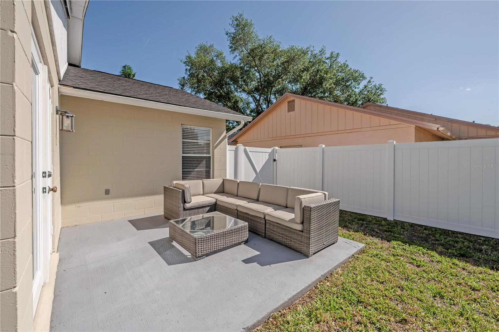 Listing photo id 43 for 8831 Hampden Drive