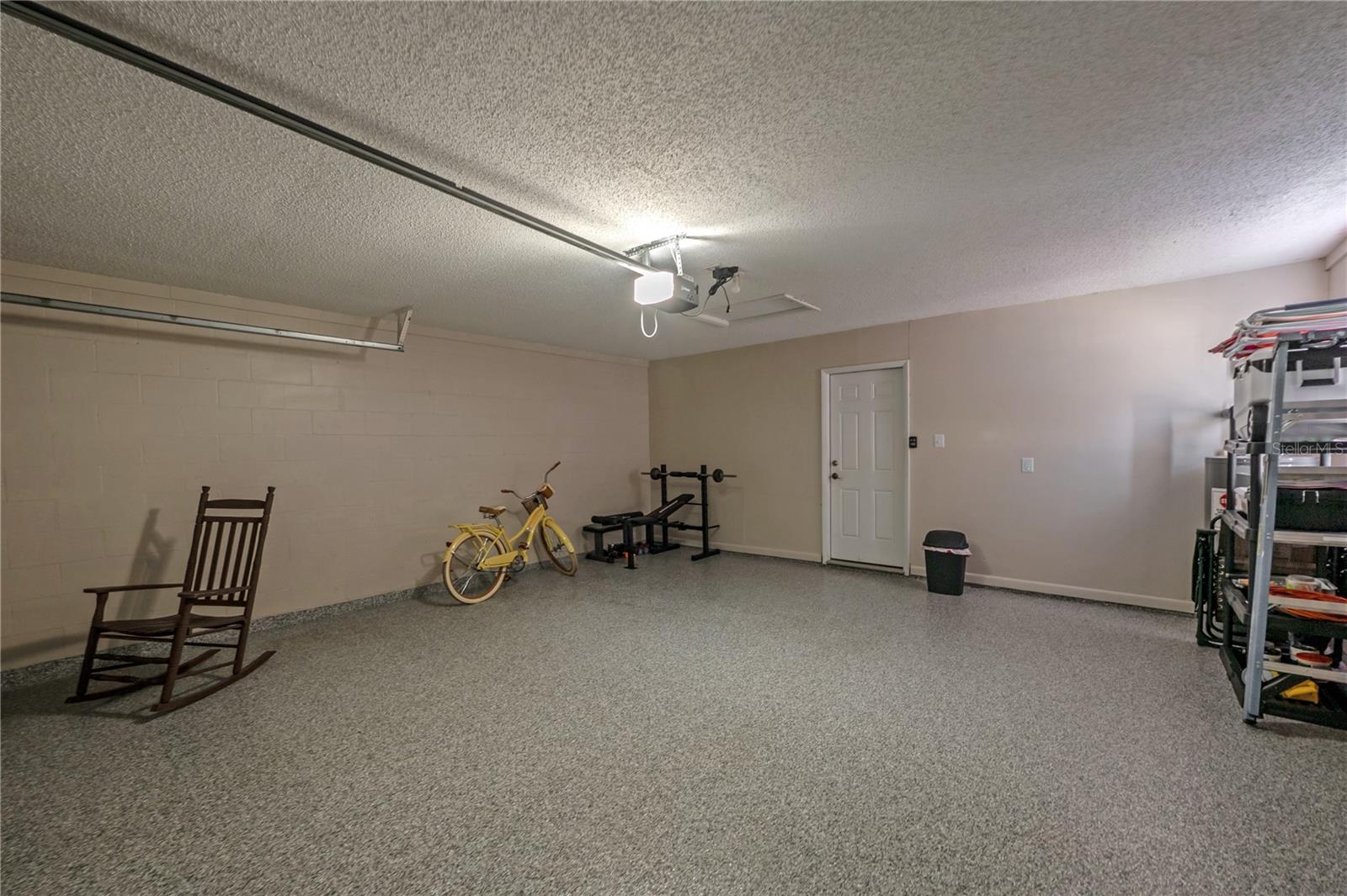 Listing photo id 44 for 8831 Hampden Drive