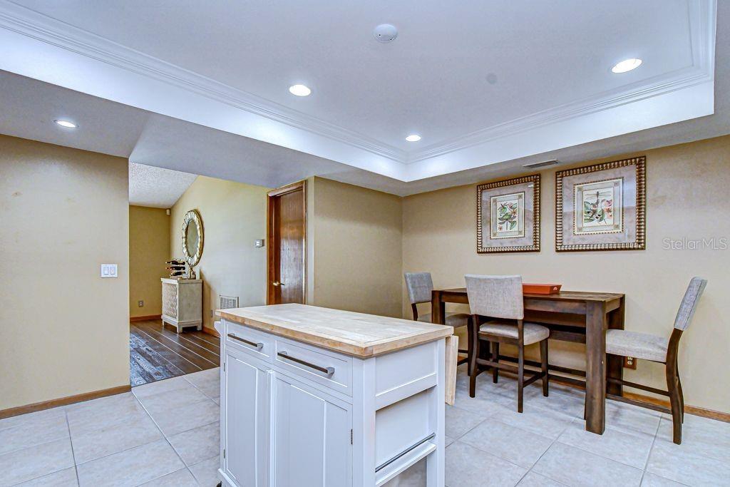 Image 12 of 29 For 16704 Vallely Drive