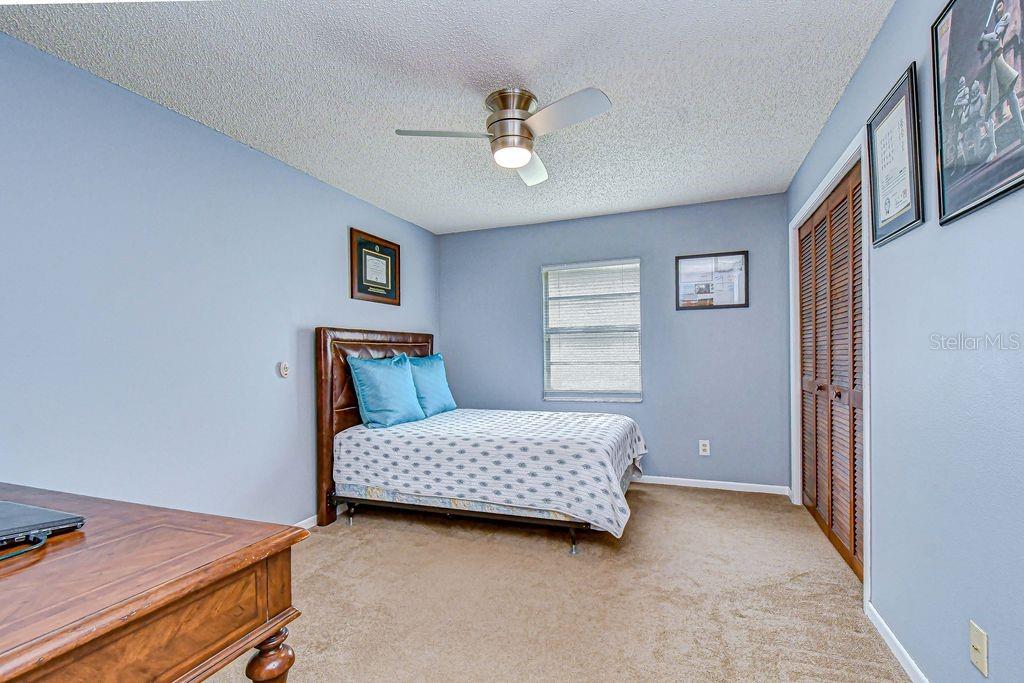 Image 22 of 29 For 16704 Vallely Drive