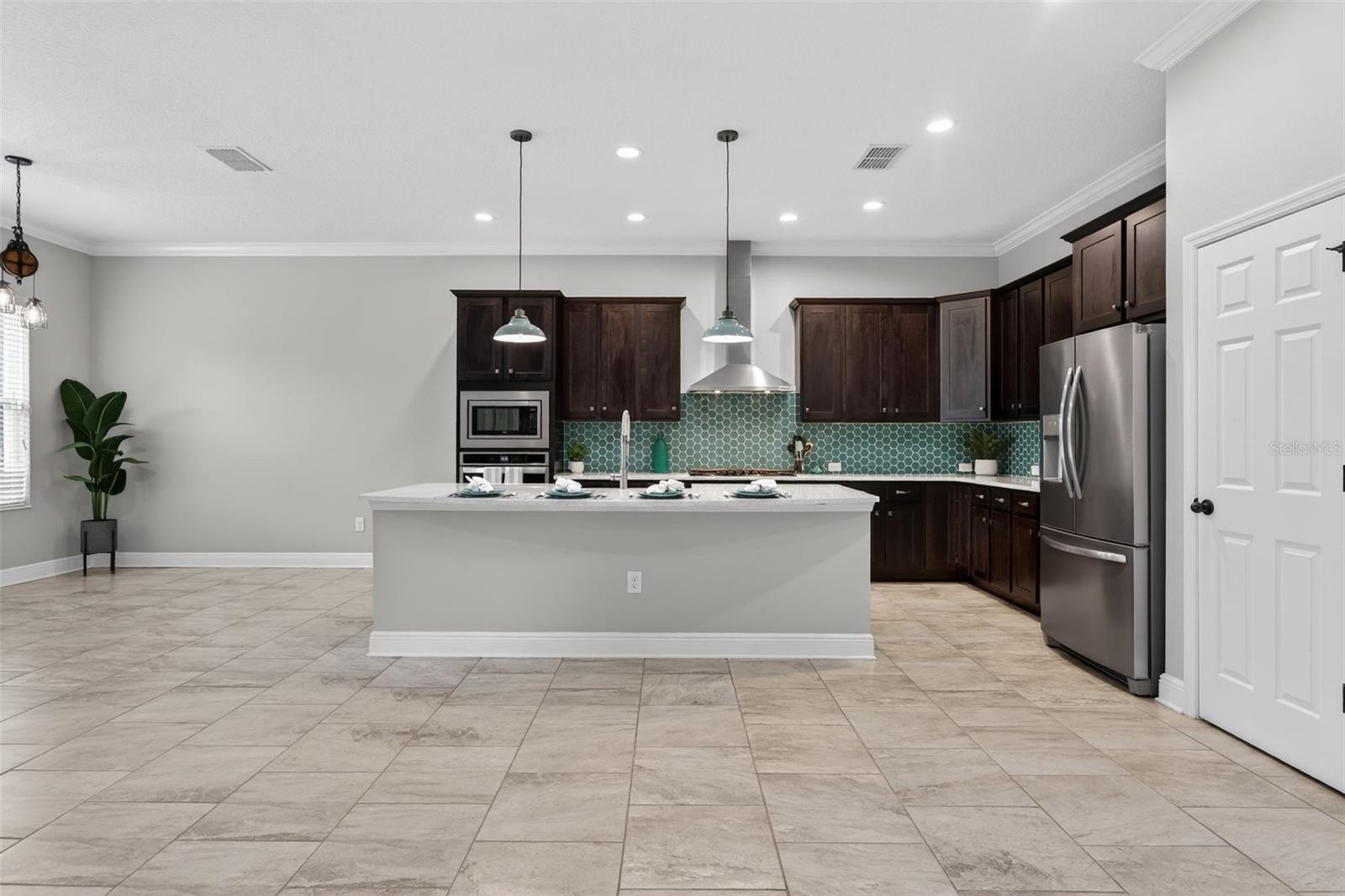 Image 22 of 97 For 6312 Heirloom Place