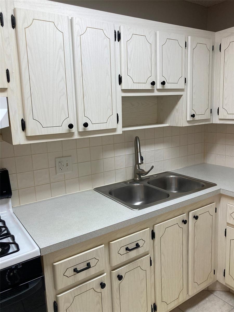 Image 9 of 63 For 5530 80th Street N C204