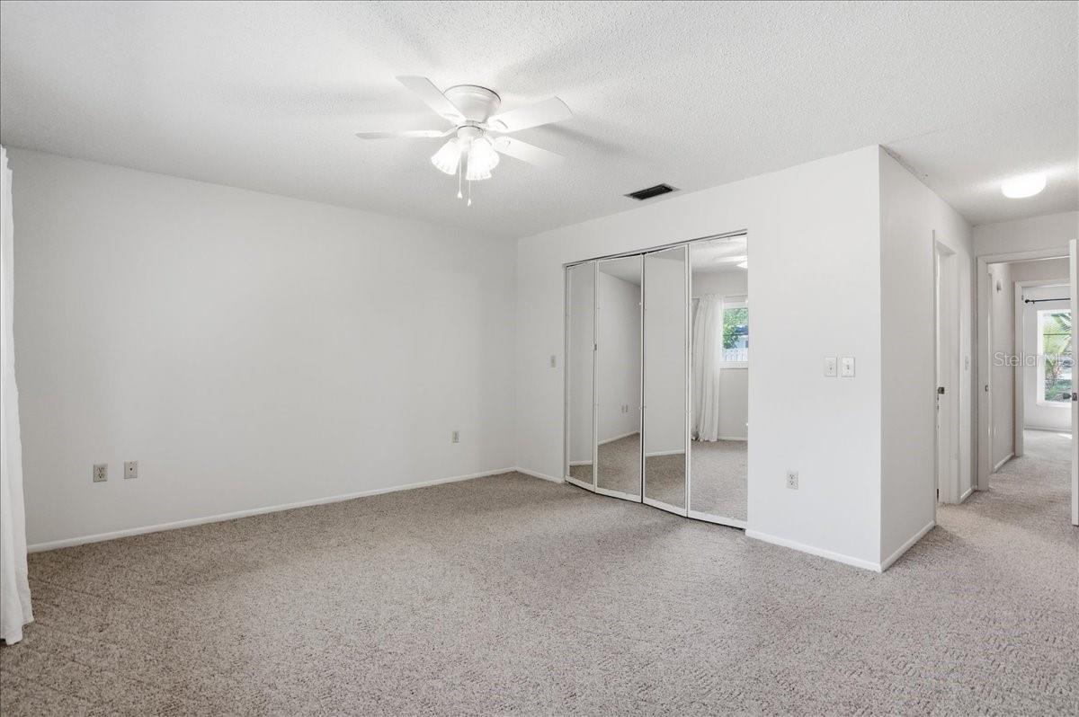 Image 17 of 26 For 3759 Collins Street 711