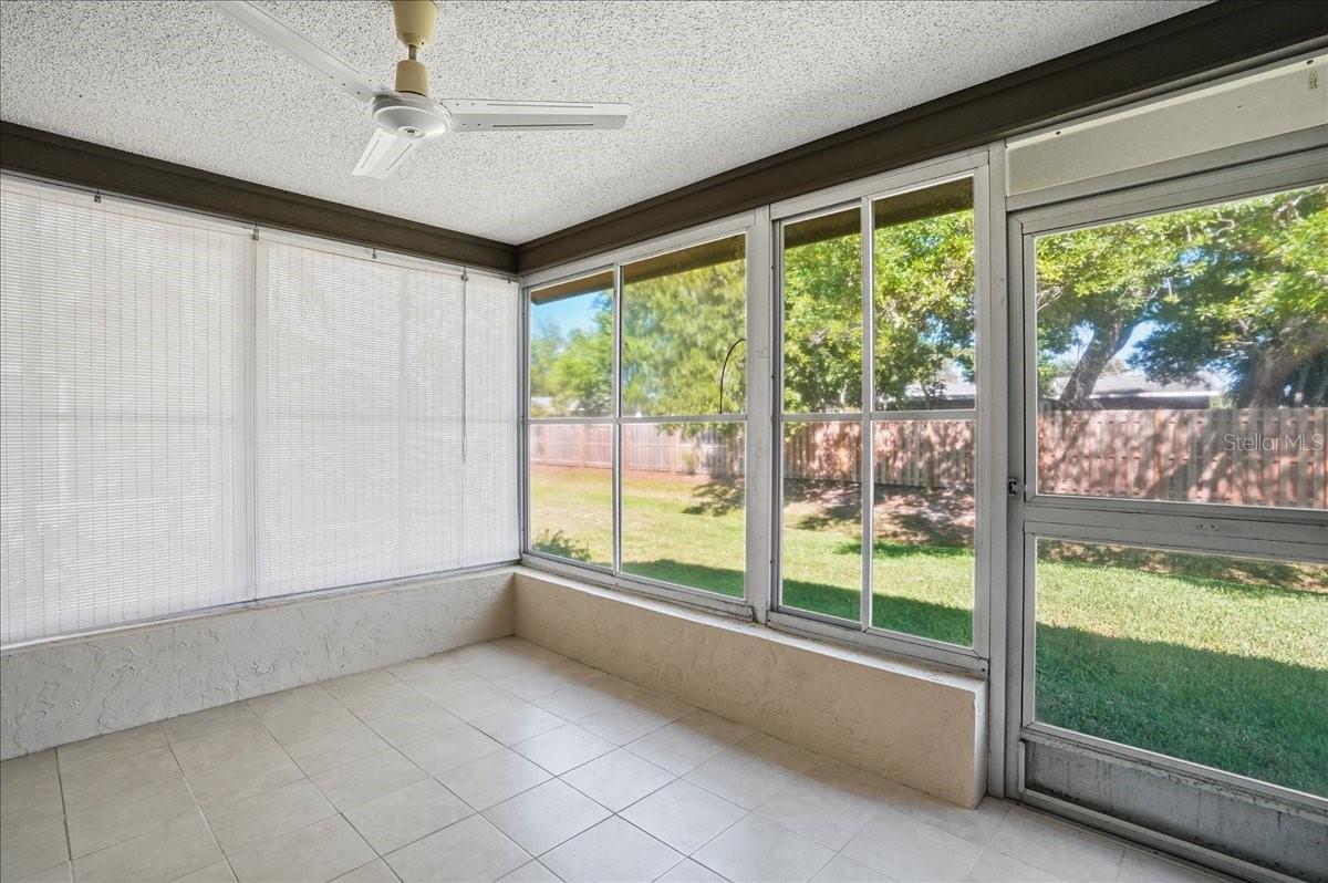 Image 25 of 26 For 3759 Collins Street 711