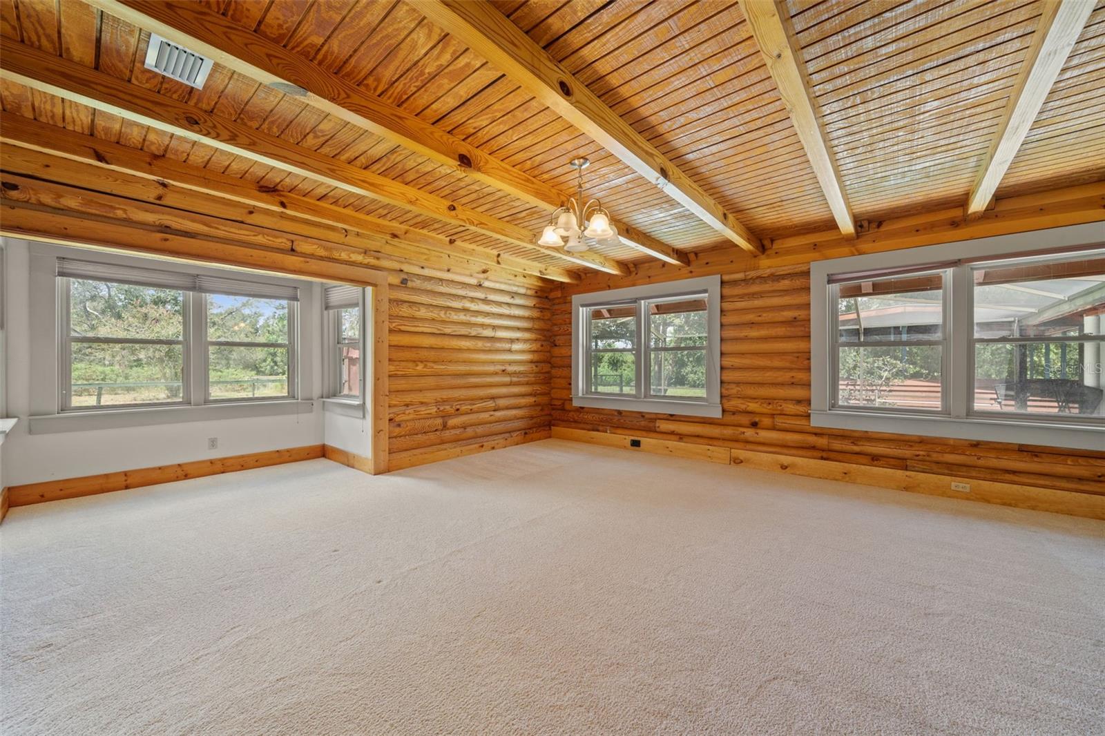 Image 14 of 36 For 18441 Oaklawn Drive