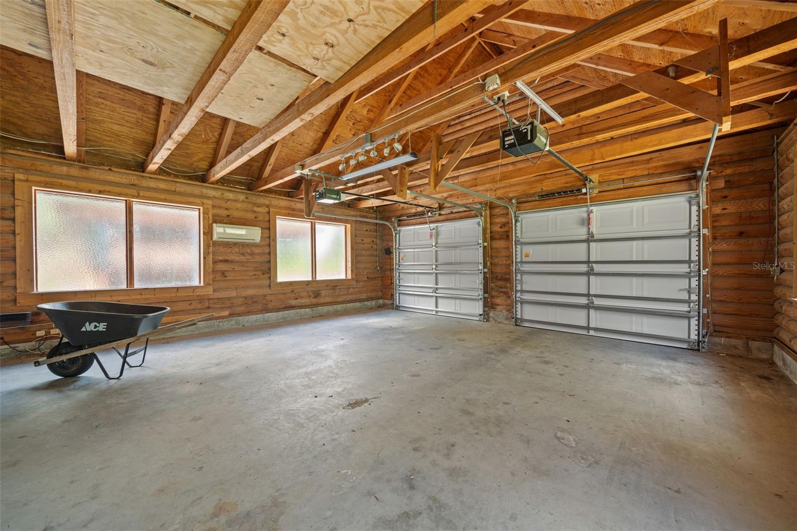 Image 25 of 36 For 18441 Oaklawn Drive