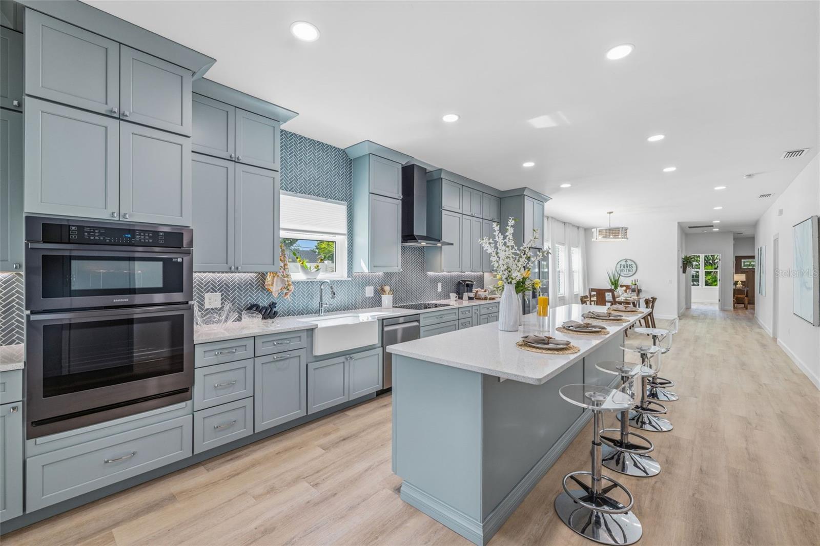 Image 11 of 49 For 494 39th Avenue N