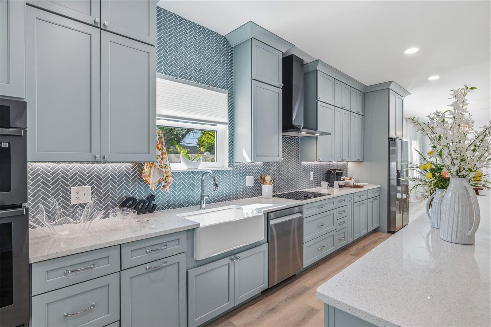 Image 12 of 49 For 494 39th Avenue N