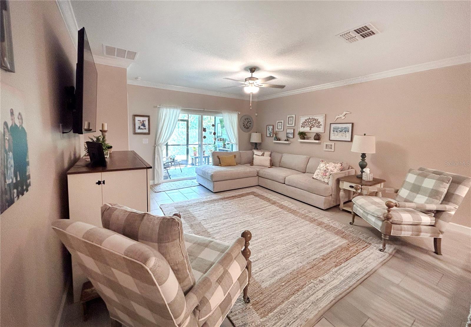 Image 18 of 36 For 16964 Forge Surf Street