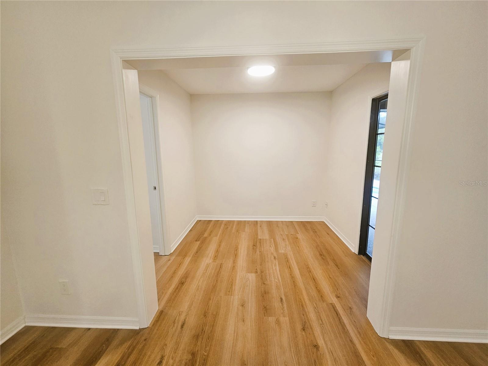 Image 26 of 49 For 6625 Foxmoor Drive